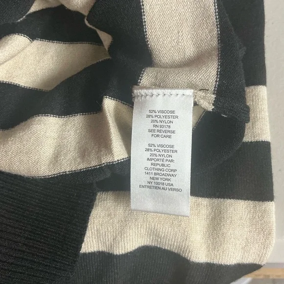T Tahari Black and Tan Striped V-Neck Sweater - Picture 7 of 8